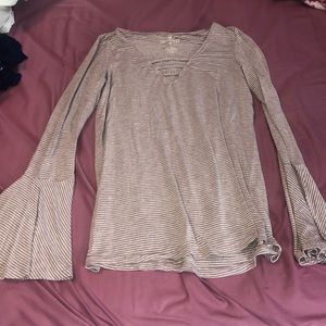 Striped, Balloon Sleeve V Neck American Eagle Top